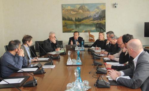 Il professor Roberto Louvin durante la riunione del 16 maggio 2016 con la I Commissione consiliare