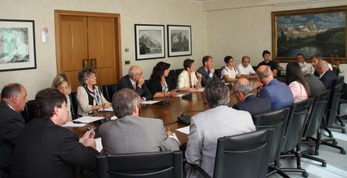 L'incontro tra la delegazione dei lavoratori dell'Olivetti I-Jet, la Conferenza dei Capigruppo, l'Ufficio di Presidenza, il Presidente della Regione, gli Assessori alle attività produttive e alle opere pubbliche