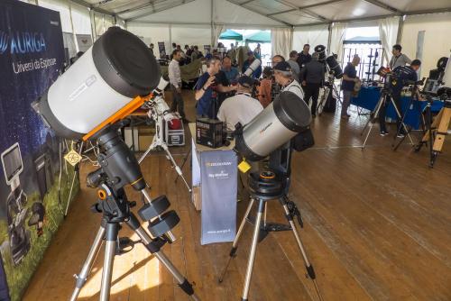 Espositori leader del settore al 3° Astronomical Science & Technology EXPO.
Foto: Paolo Ciambi