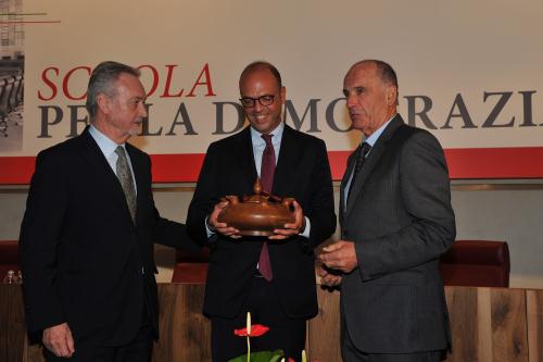 Il Ministro Alfano tra i Presidenti Rosset e Rollandin