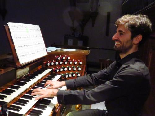 L'organista Federico Ragionieri