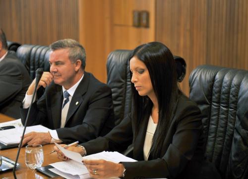 I Consiglieri regionali Salvatore Agostino e Emily Rini nei momenti immediatamente precedenti la loro elezione