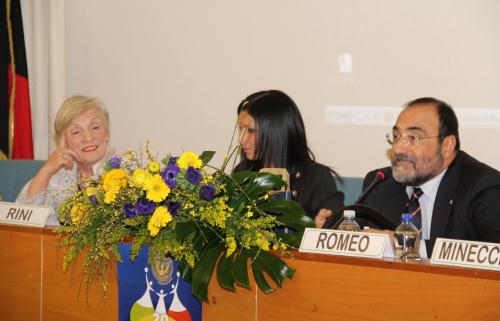 L'intervento del moderatore dell'incontro, il giornalista Carlo Romeo