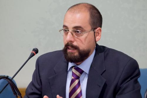 Emre Öktem, Professore della cattedra di diritto internazionale dellUniversità Galatasaray di Istanbul