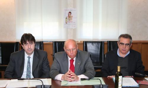 A partire da sinistra: il Vicepresidente del Consiglio André Lanièce, il Presidente Alberto Cerise e il Presidente della sezione regionale della LILT, Salvatore Luberto