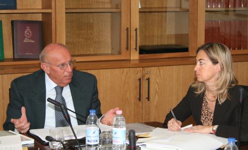 Il Presidente Alberto Cerise accanto al Segretario generale del Consiglio, Christine Perrin