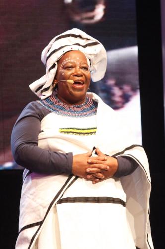 Nomfundo Caroline Pilisani, "Mama Pilisani", racconta la sua attività nella "Casa del Sorriso" da lei fondata a Cape Town