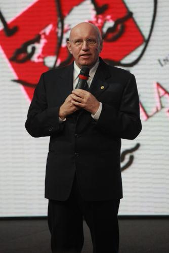 Il Presidente Alberto Cerise introduce la serata