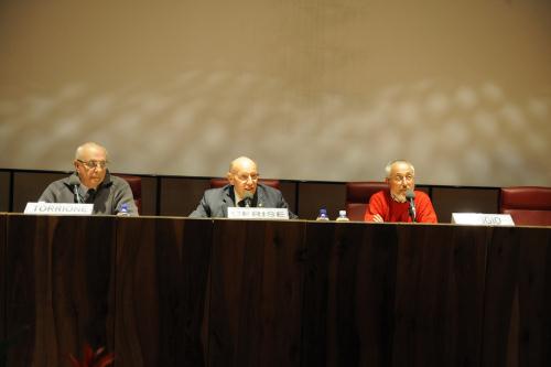 Da sinistra: Gianni Torrione (autore del libro Tappa lo bà), il Presidente del Consiglio Alberto Cerise e Stefano Viaggio (regista del documentario)