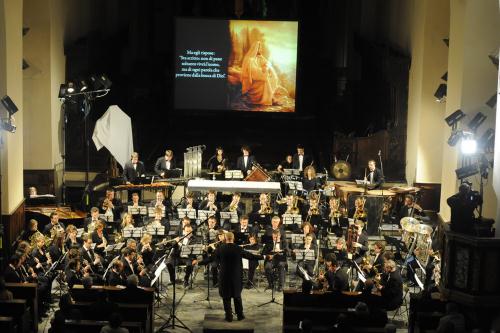 L'Orchestre dHarmonie du Val dAoste, orchestra di soli fiati, durante l'esecuzione