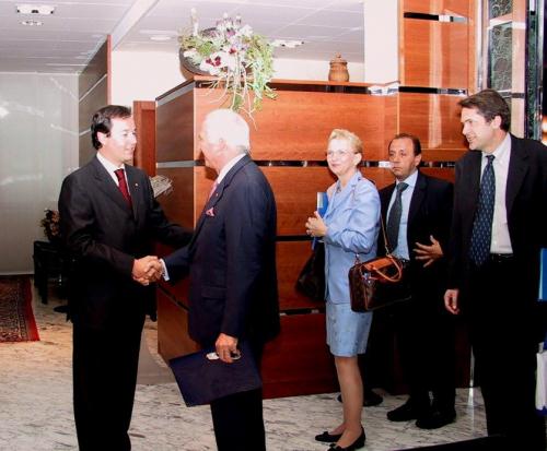 L'incontro tra il Presidente Roberto Louvin e l'ambasciatore