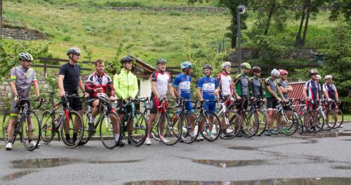 Le groupe des cyclistes qui porteront le flambeau de la légalité à Turin