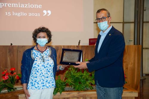 Un moment de la cérémonie avec le Conseiller Secrétaire du conseil de la Vallée, Corrado Jordan