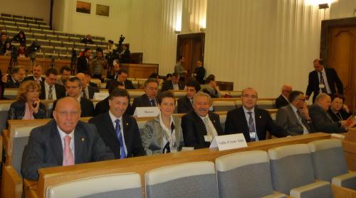 Le Président du Conseil Alberto Cerise avec les Conseillers Raimondo Donzel,  Patrizia Morelli, Dario Comé et Diego Empereur, membres de la section valdôtaine de l'APF