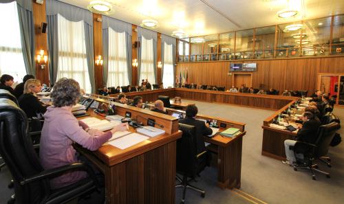 Un moment de la rencontre dans la salle du Conseil