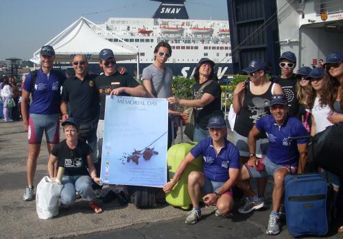 Les étudiants valdôtains qui ont gagné le prix "Parcours de la Légalité" avec les porteurs de flambeau