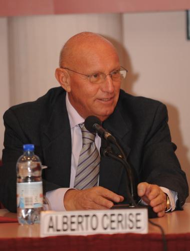 Le Président Alberto Cerise introduit la première journée du cours