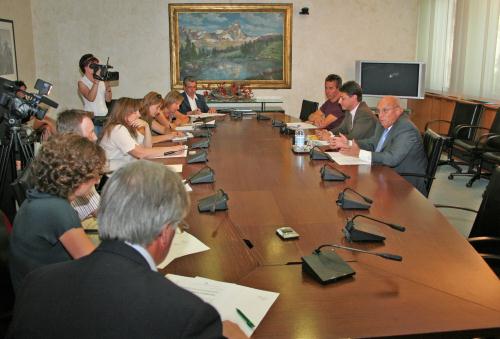La présentation à la presse des activités liées au Christ des sommets