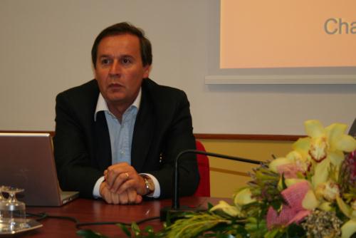 Le Professeur Roberto Louvin