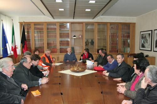 Le Conseiller secrétaire Gianni Rigo (au centre) pendant la réunion avec la délégation du CSIR