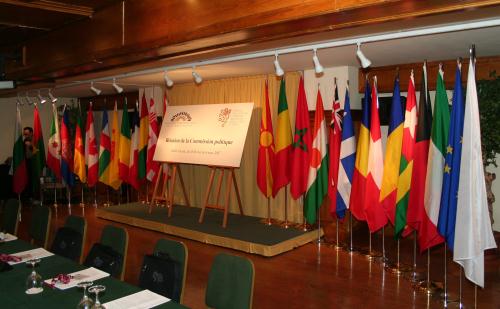 Les drapeaux des nations qui ont participé
