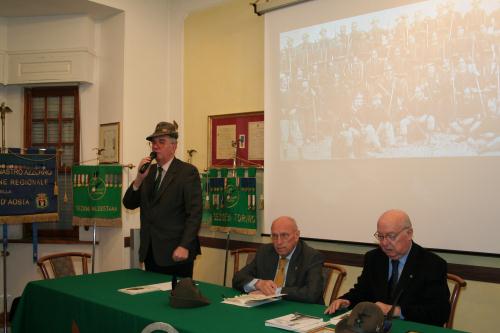 Carlo Bionaz (néo Président de la section régionale Ana) pendant son discours