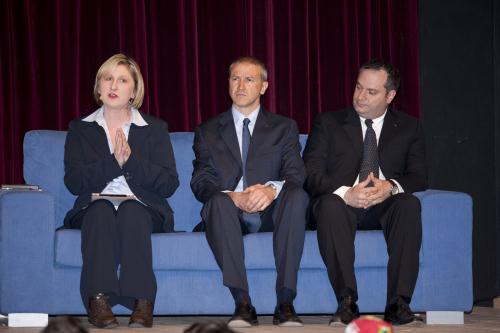 Maria Teresa Zonca (journaliste du TGR Vallée dAoste), Massimo Denarier (Secrétaire régional du Syndicat autonome de Police dAoste) et Giuseppe Gaccione (Secrétaire provincial du Syndicat autonome de Police de Vibo Valentia)