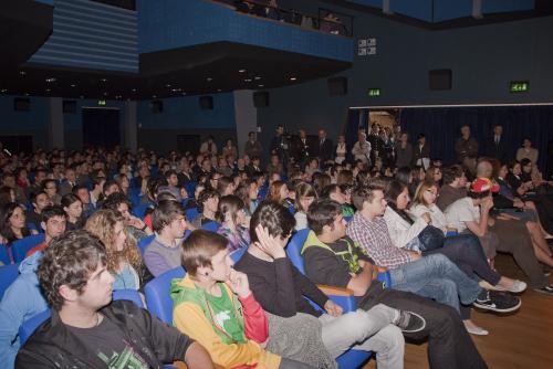 Etudiants parmi le pubblic