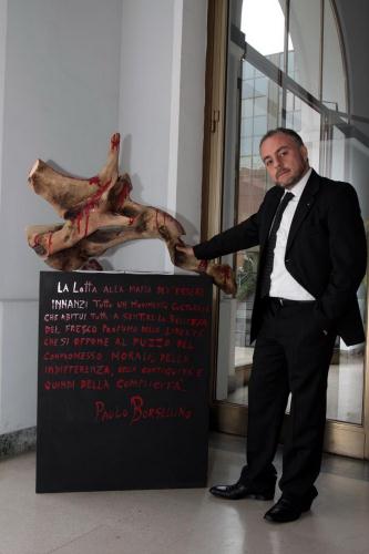 Plaque avec un message du juge Paolo Borsellino