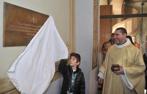 Dévoilement d'une plaque