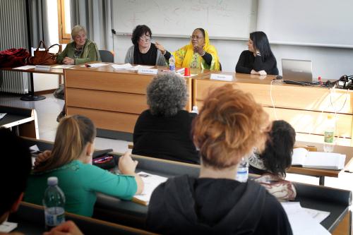 Le dialogue avec les étudiants universitaires