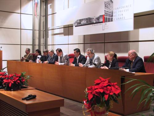 Le Gouvernement régional avec le Président du Conseil de la Vallée