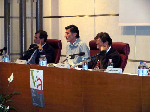 Au centre, le Président de la Région, Carlo Perrin