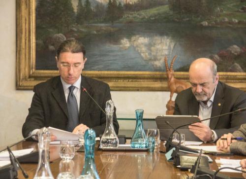 L'audition des Parlementaires valdôtains: le sénateur Albert Lanièce (à gauche) et le député Rudi Marguerettaz (à droite)