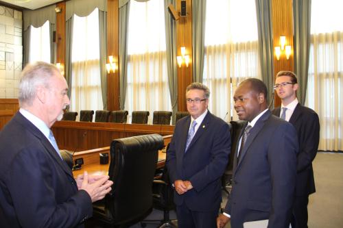 Le Vice-Président Baritse au siège du Conseil de la Vallée