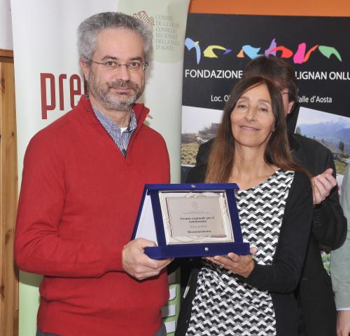 La remise du prix à l'Association Valdôtaine du Bénévolat pénitentiaire