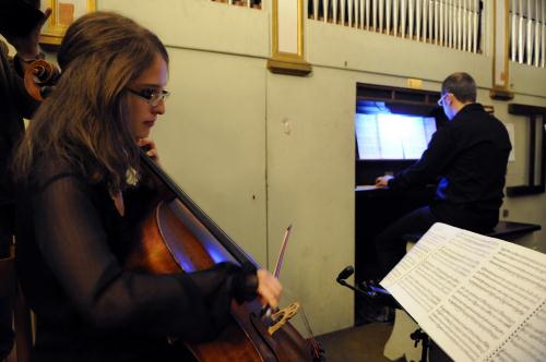 Francesca Roberto (violoncelle) e Marco Fogato (orgue) exécutent les deux sonates d'Eglise K 224 e K 225 de Wolfgang Amadeus Mozart