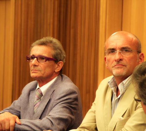 Le nouveau Chef de groupe de Fédération Autonomiste Claudio Lavoyer à côté du nouveau Assesseur Leonardo La Torre