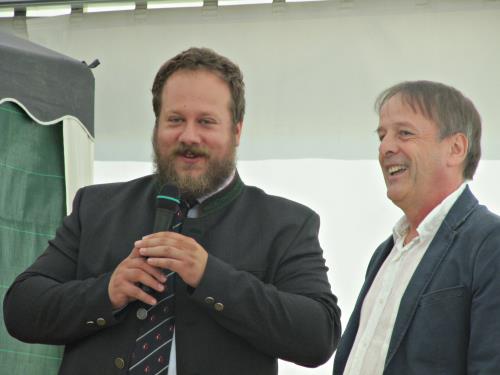 Jean Marc Christille, directeur de la Fondation Clément Fillietroz-ONLUS à Nus, et Dominique Ducerf, directeur du Centre d'Astronomie de Saint-Michel-l'Observatoire. 