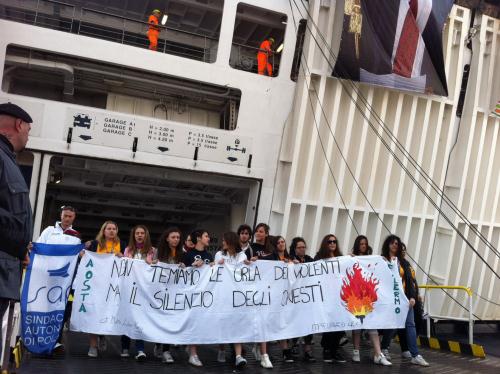 Jeunes étusiants valdôtains débarquent à Palerme dans le cadre du projet "Stare insieme per la legalità"