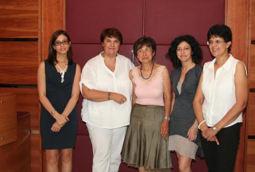 La Présidente de la Conférence (au centre), Luciana Blanc Perotto, avec le Comité exécutif: Rosaria Castronovo (Vice-présidente), Rachida Adlani (secrétaire), Giuliana Rosset et Valeria Sapone (membres)