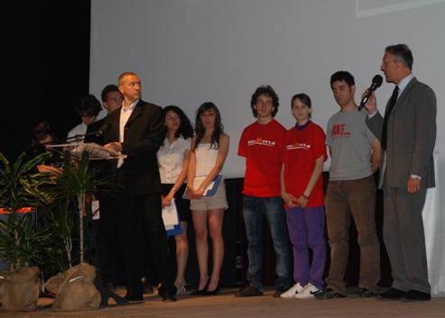 L'intervention de Enrico Tibaldi, Conseiller secrétaire, lors de la rencontre avec les écoles qui a eu lieu le 17 mai au Théâtre Giacosa