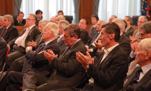 Parmi les anciens Conseillers: Cesare Dujany, Dino Viérin et Carlo Perrin