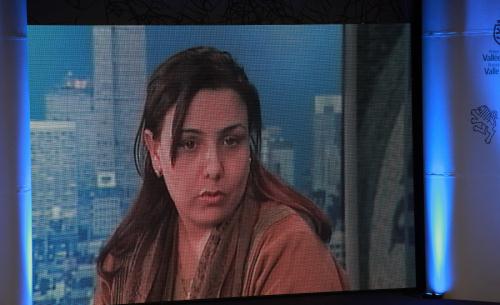 La troisième finaliste, l'afghane Mary Akrami, reliée par satellite de New York