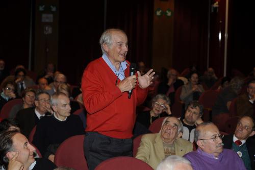 L'ex Président du Conseil régional Francesco Stévenin parmi le public