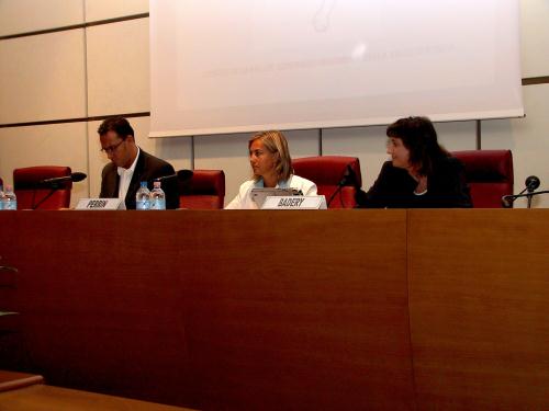 Un moment de la présentation (à partir de droite le Président du Conseil régional, Ego Perron, le Secrétaire général Christine Perrin et la Dirigeante Ornella Badery)