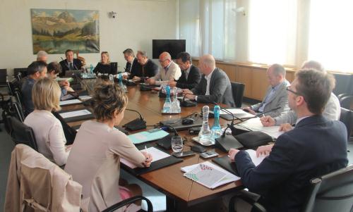 La rencontre de la Ière Commission du Conseil avec le groupe de travail ASA (Autonomies Spéciales Alpines), crée dans le cadre du projet "Laboratoire d'innovation institutionnelle pour la pleine Autonomie" de l'Université de Trento