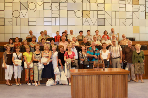 26 juin 2010 - Une délégation de la commune française de Pont-Saint-Martin sur Loire (dans l'arrondissement de Nantes) au Conseil régional